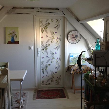 Le Jardin Des Poules Bed & Breakfast Thiétreville Exterior photo